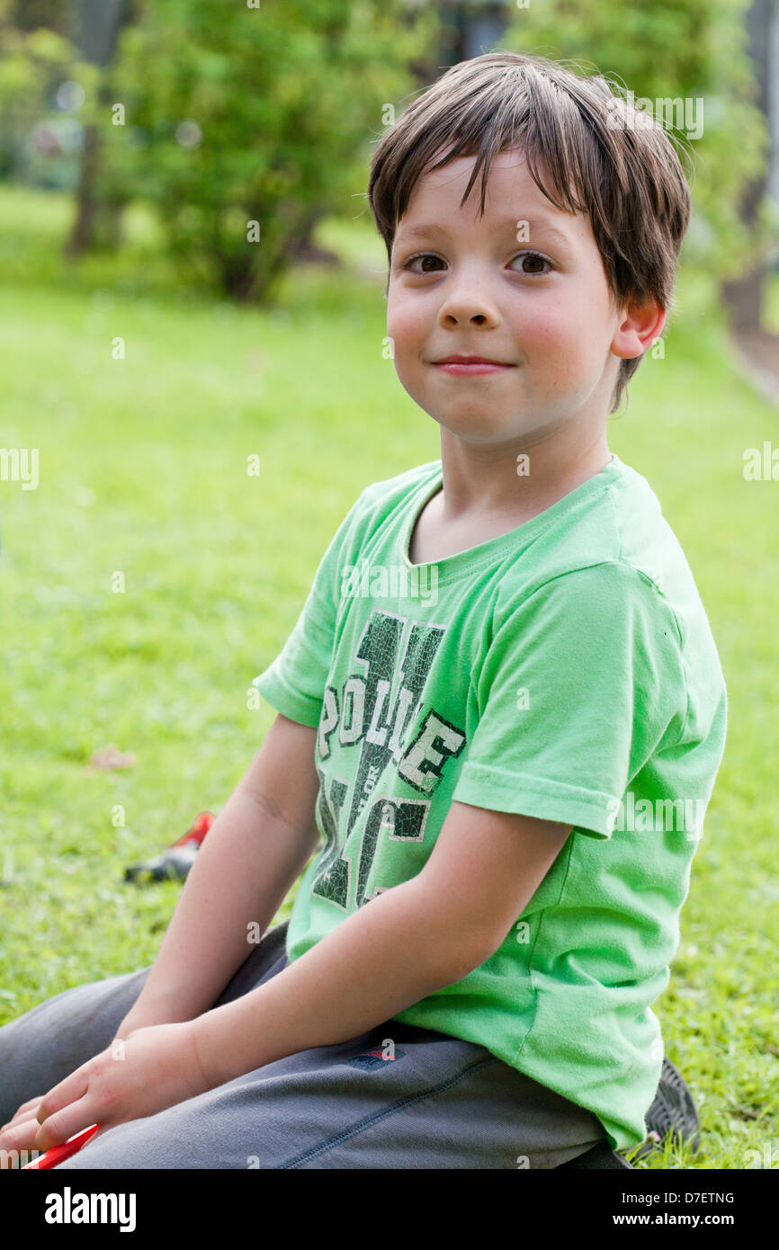 Outdoor child lifestyle hi-res stock photography and images - Alamy