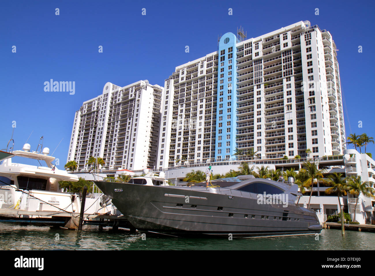 Miami Beach Florida,Biscayne Bay water,high rise skyscraper skyscrapers ...