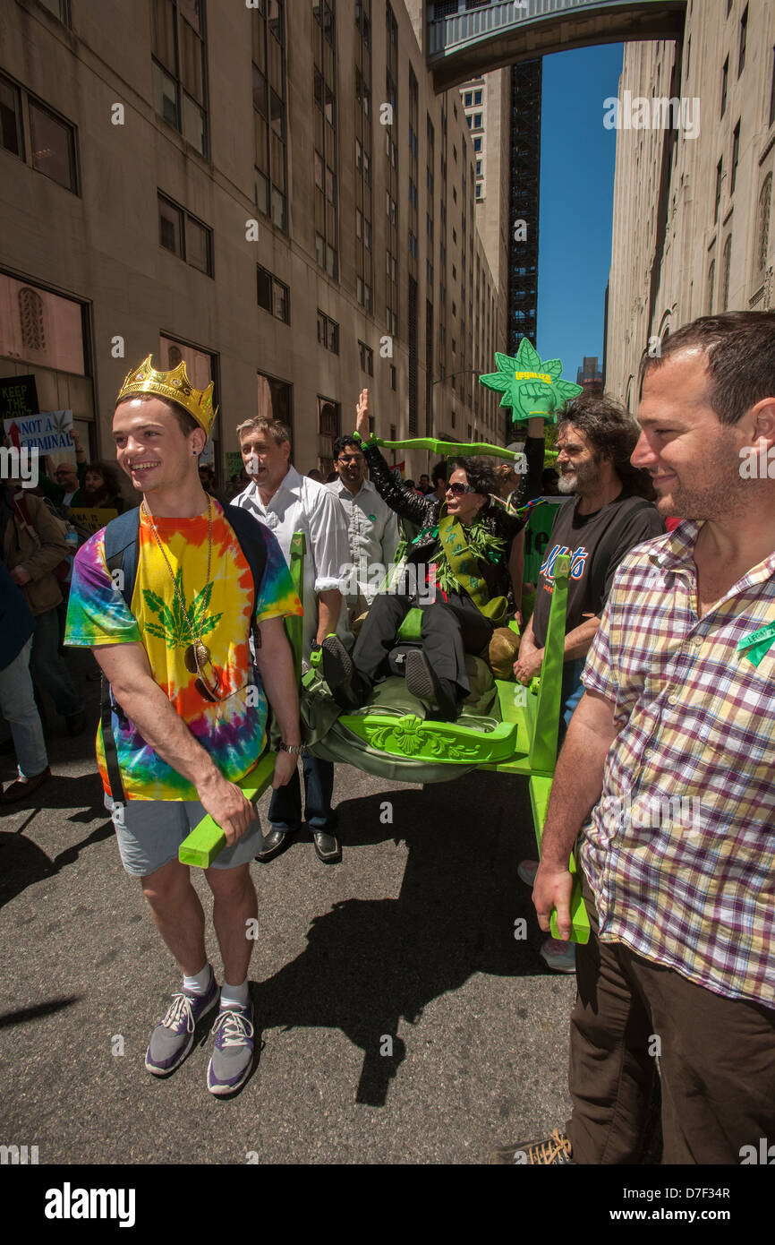 Advocates for the legalization of marijuana march in New York Stock Photo