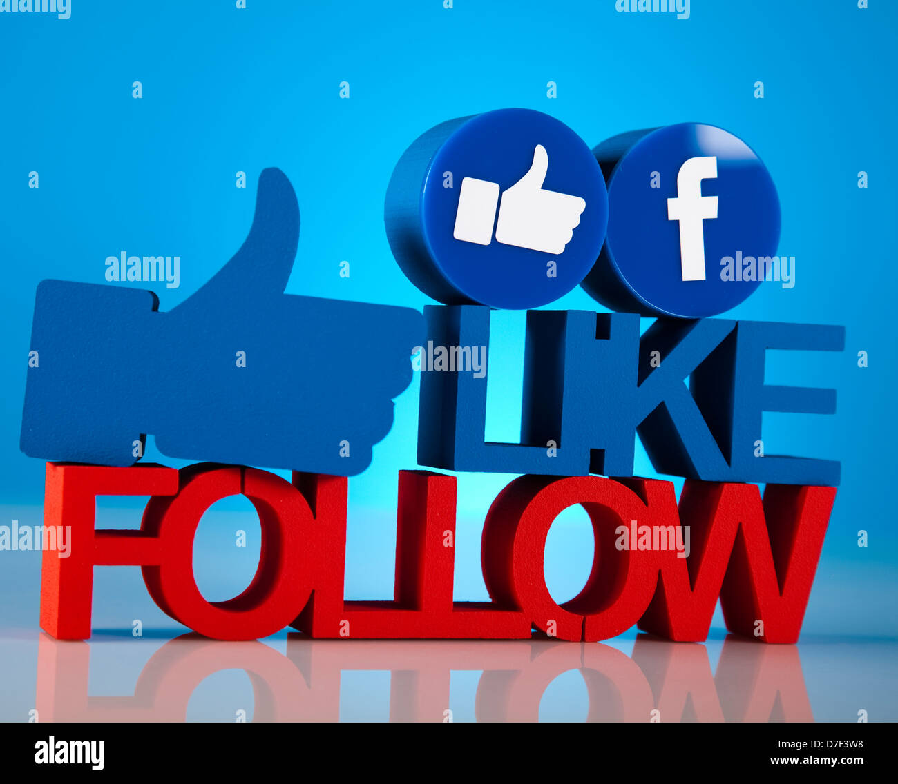 Thumbs up symbol, Social media Stock Photo Alamy