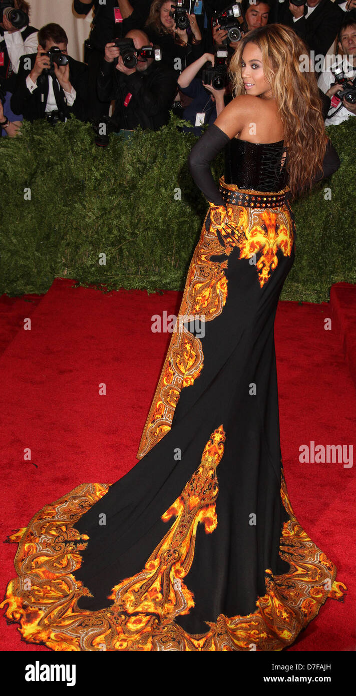 Beyonce attends punk hi-res stock photography and images - Alamy