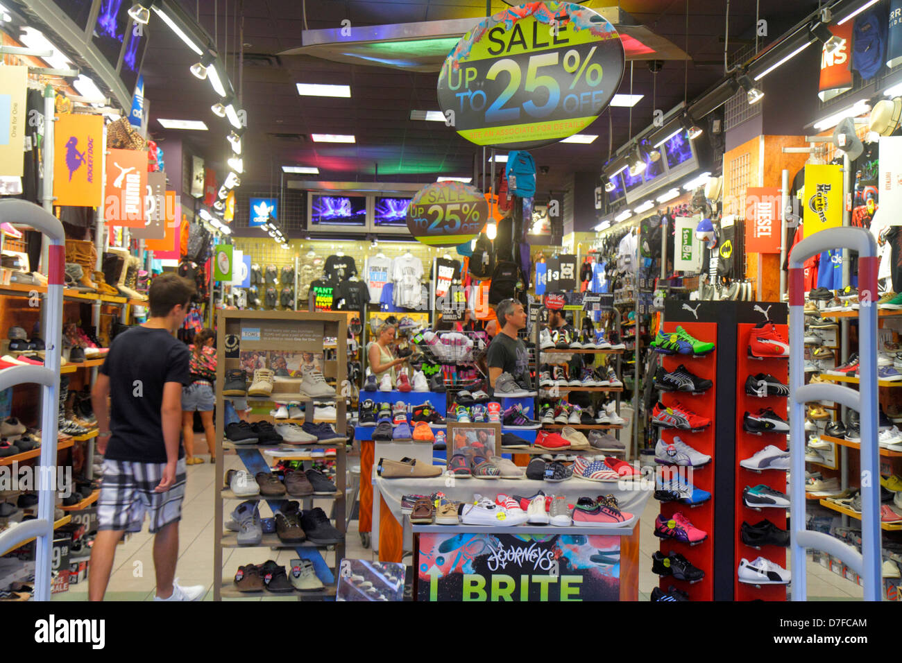 Miami Beach Florida,Lincoln Road mall,athletic shoes,retail retail  products,display case  sale,merchandise,packaging,brands,store,stores,businesses,dis Stock Photo -  Alamy