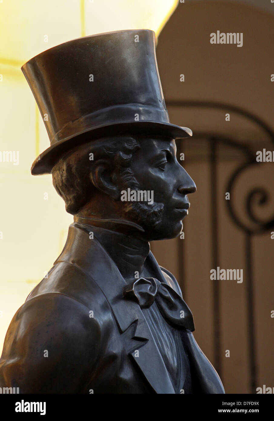 monument to Russian poet Pushkin in Odessa Stock Photo Alamy