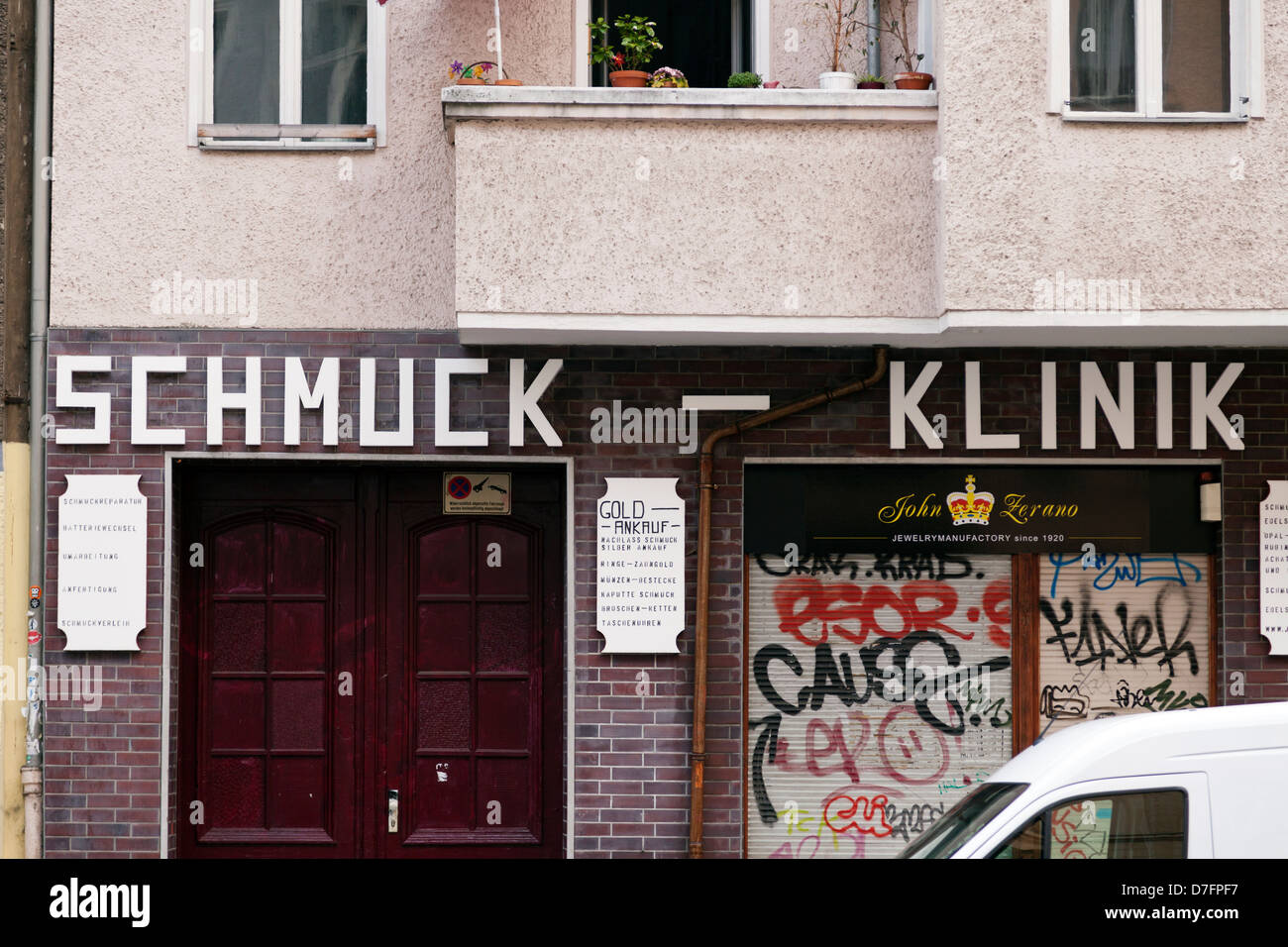 Berlin Germany - June 9th 2012: Sign entrance to jewelry store called ' Schmuck klinik (jewelry clinic) located at Boxhagener Stock Photo - Alamy