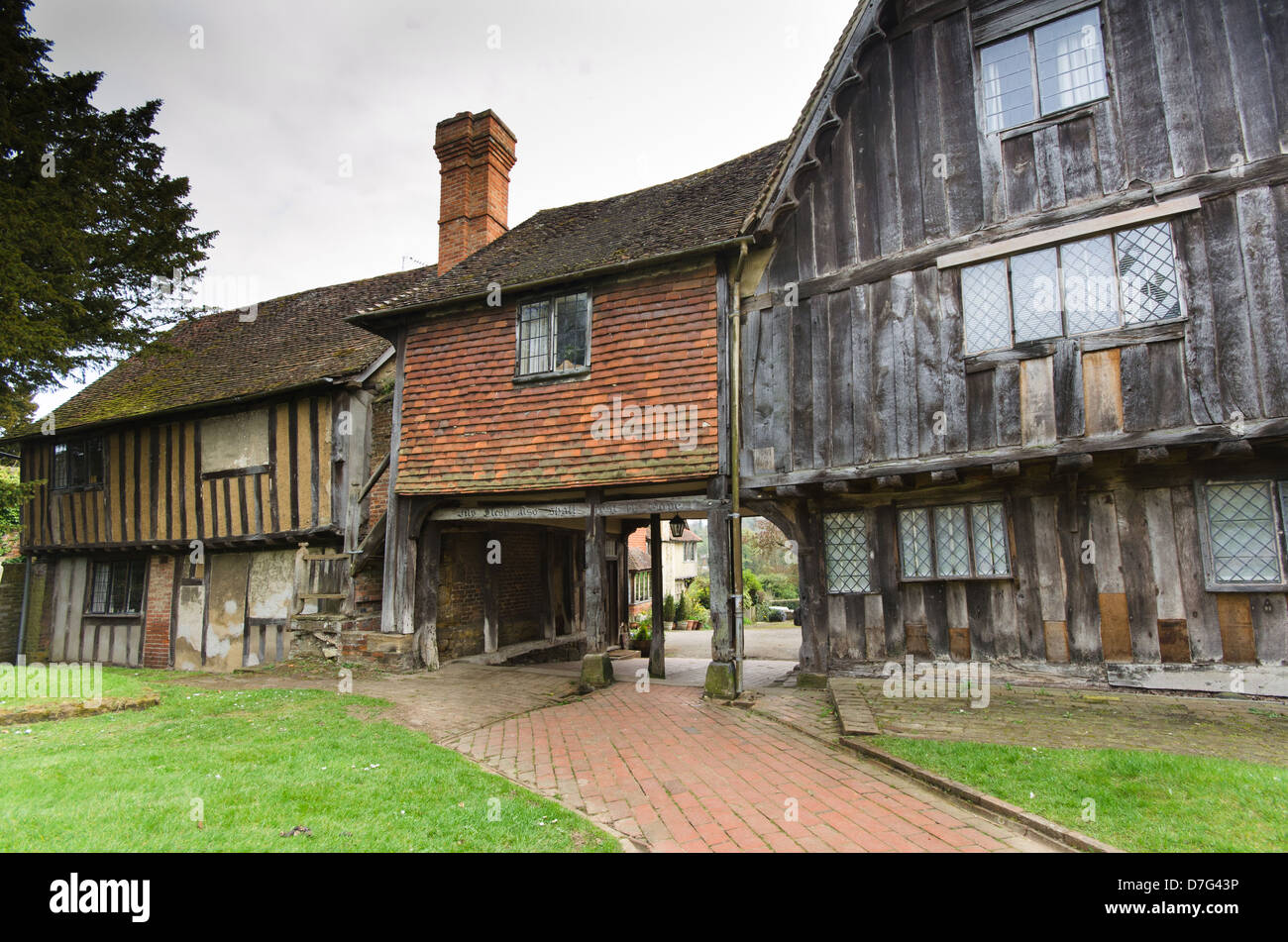 Historic buildings of kent hires stock photography and images Alamy