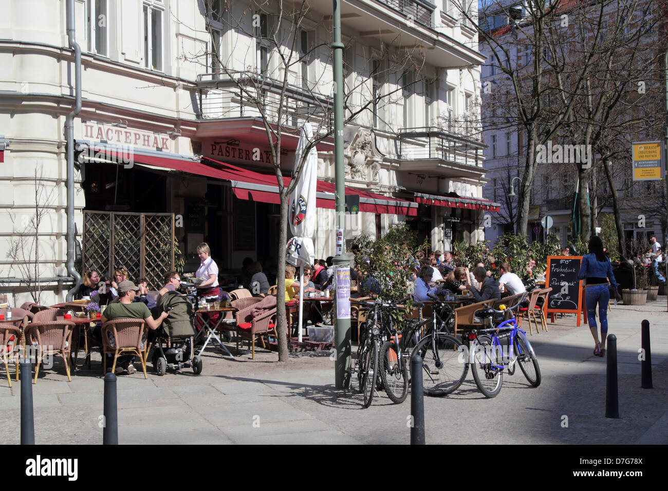 Szene Cafe High Resolution Stock Photography and Images - Alamy