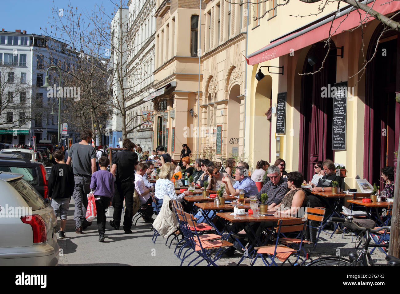 Berlin Prenzlauer Berg Cafe Knaakstr Stock Photo Alamy