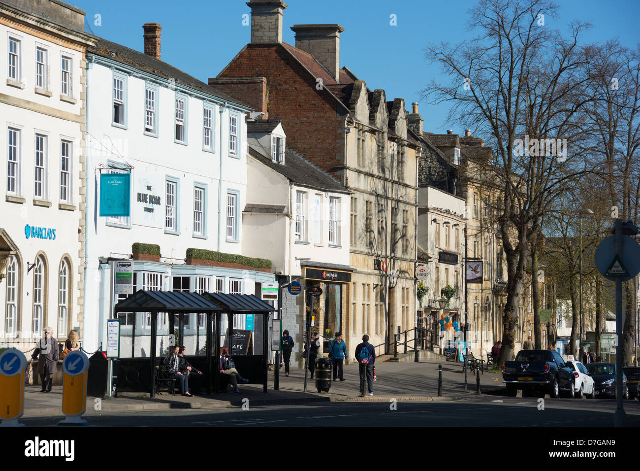 WITNEY, OXFORDSHIRE, UK. A view along Witney High Street. 2013 Stock Photo Alamy