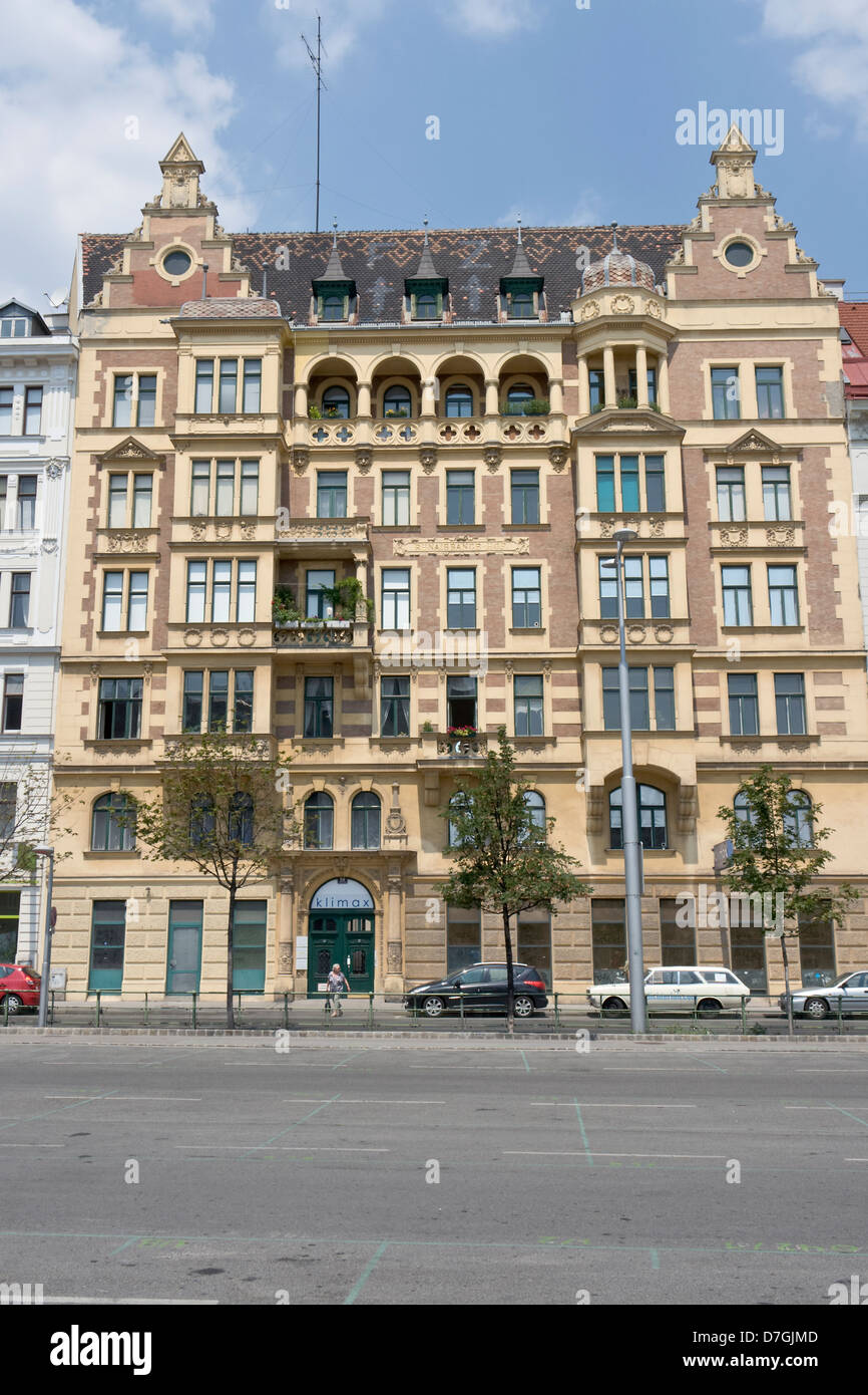 Apartment building in Vienna Stock Photo Alamy