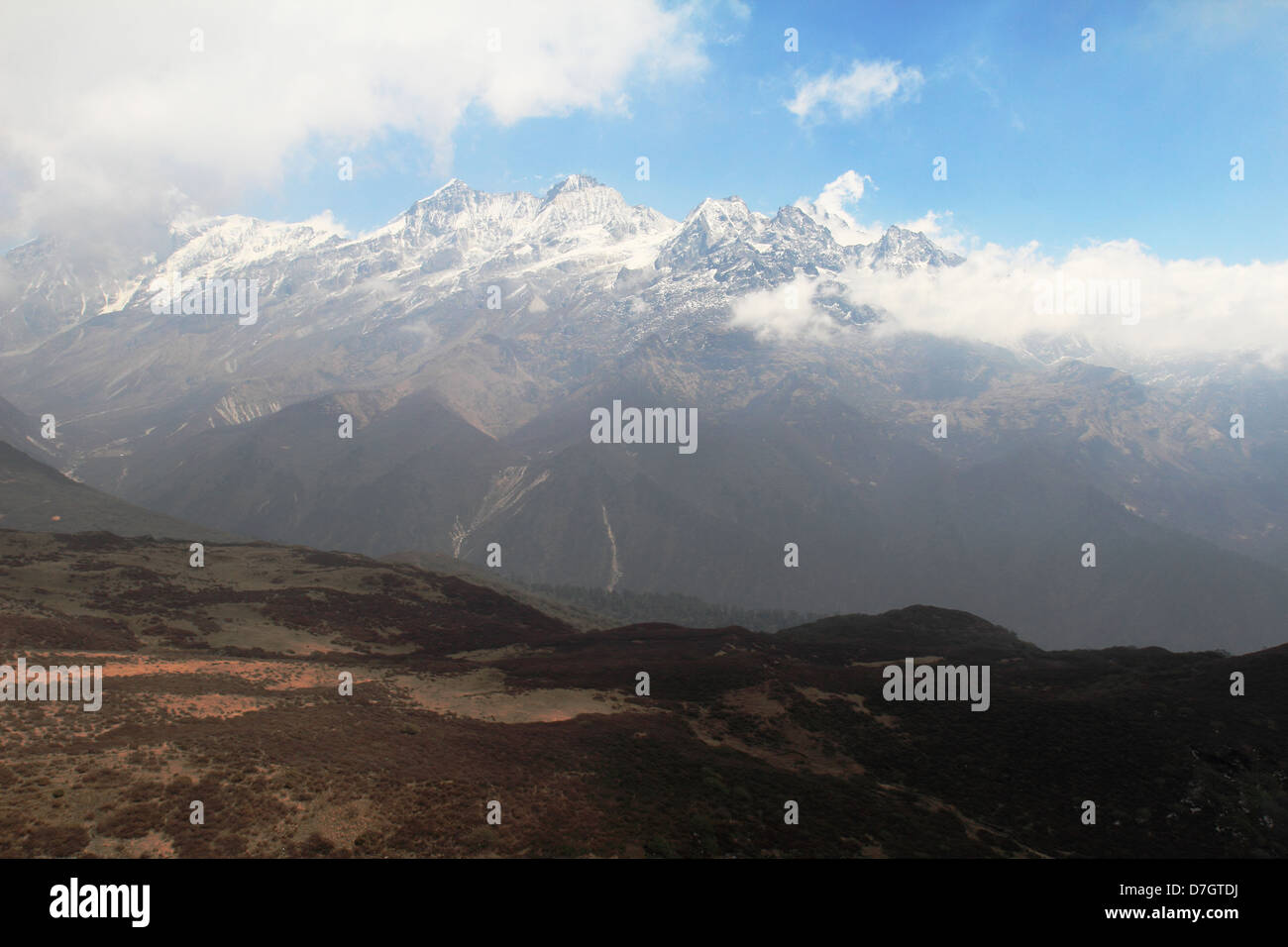 Pandim the way to the summit of Mount Kanchenjunga at 4,000 m altitude. Stock Photo