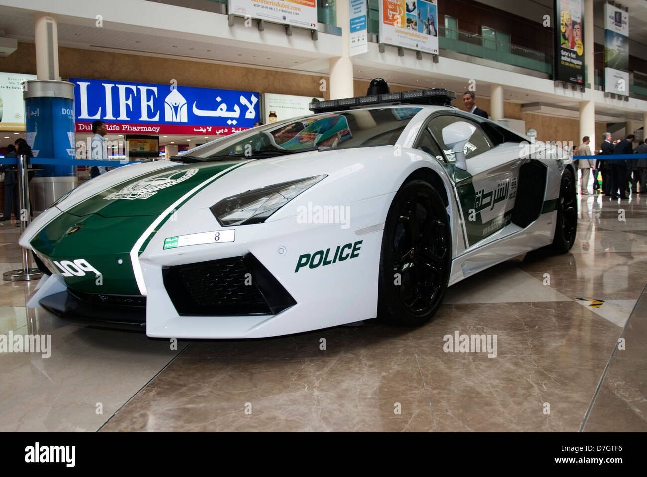 Dubai Police Lamborghini Aventador LP700-4 Coupe Patrol Car Stock Photo -  Alamy