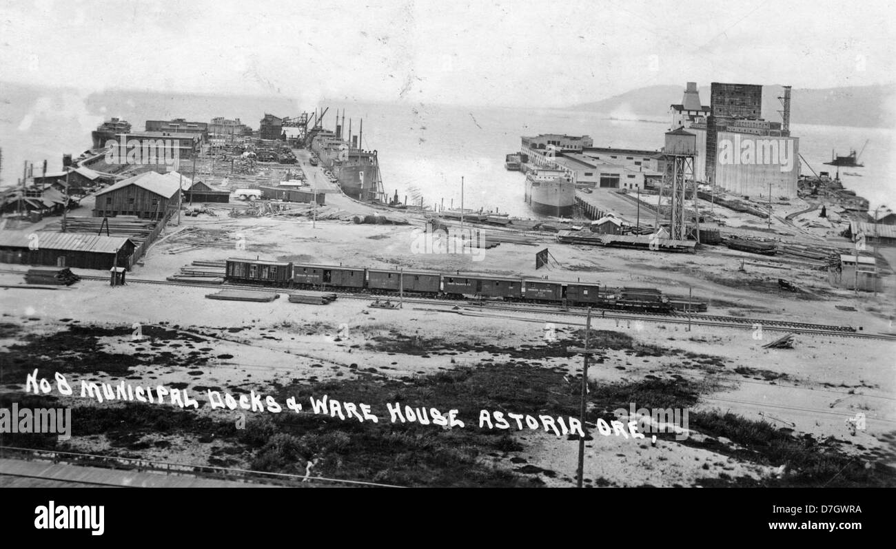 Municipal docks and warehouse, Astoria, Oregon Stock Photo Alamy