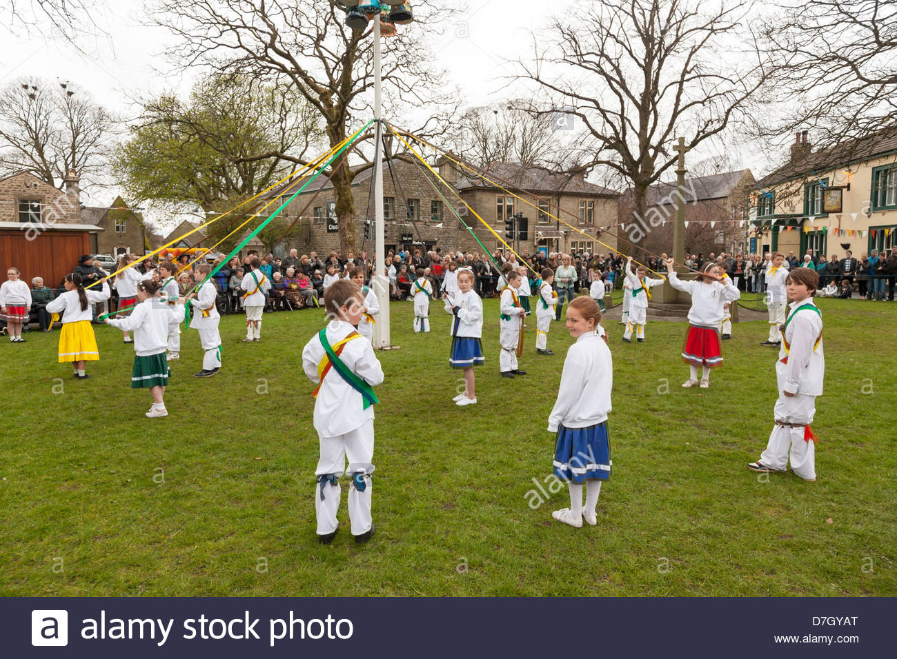 Dance Around Maypole Traditional Costume Stock Photos & Dance Around