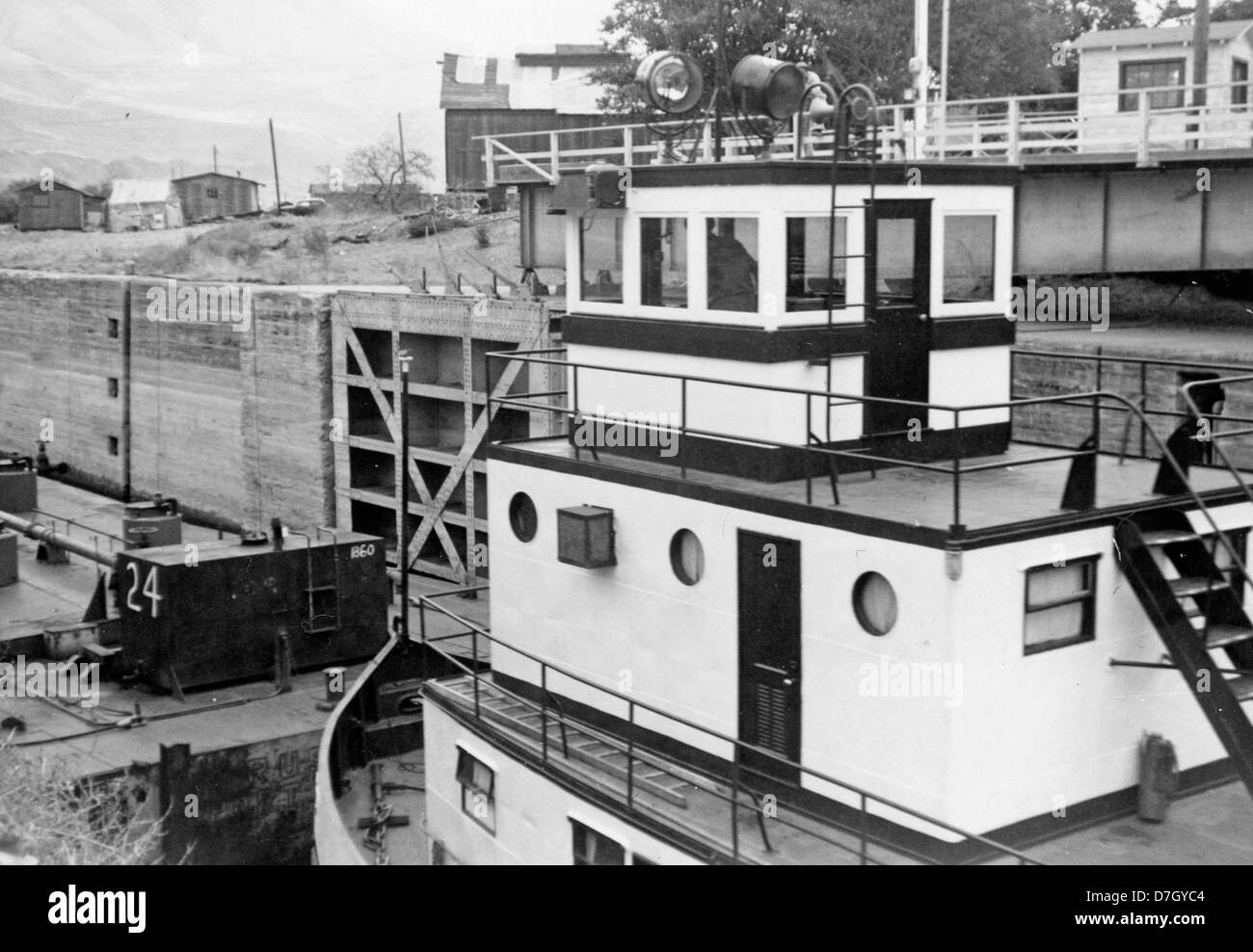 columbia celilo falls jacket