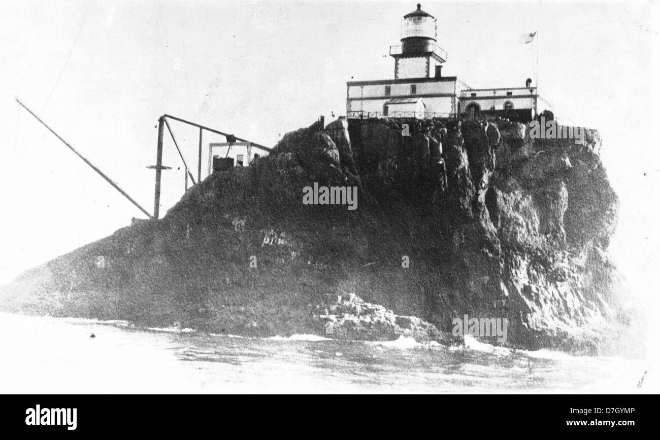 Tillamook Rock and lighthouse Stock Photo Alamy