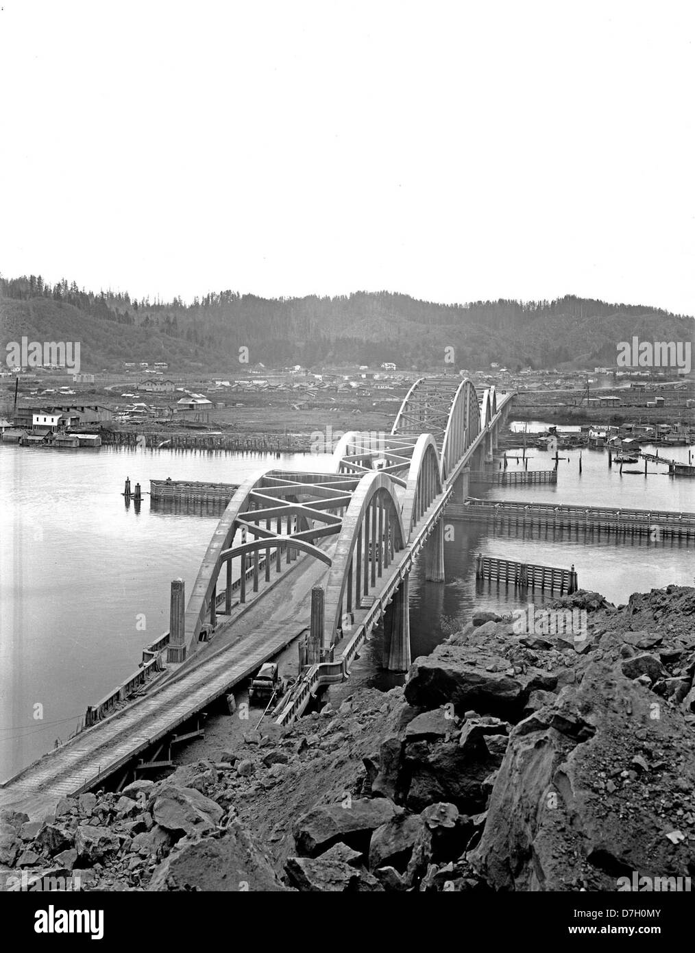 Highway 101 Umpqua River Bridge at Reedsport Stock Photo Alamy