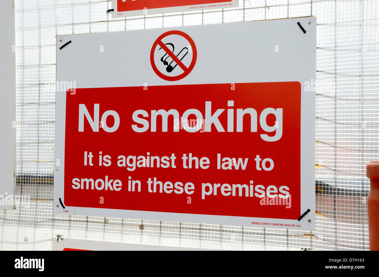 Smoking not permitted on site hires stock photography and images Alamy