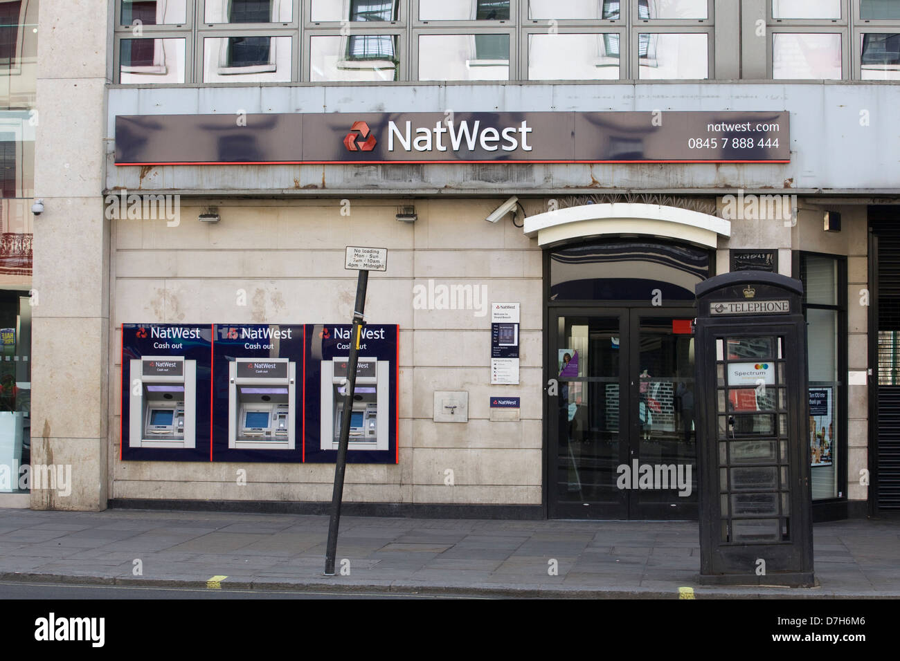 Front entrance to the Natwest Bank and Cash Machines Stock Photo