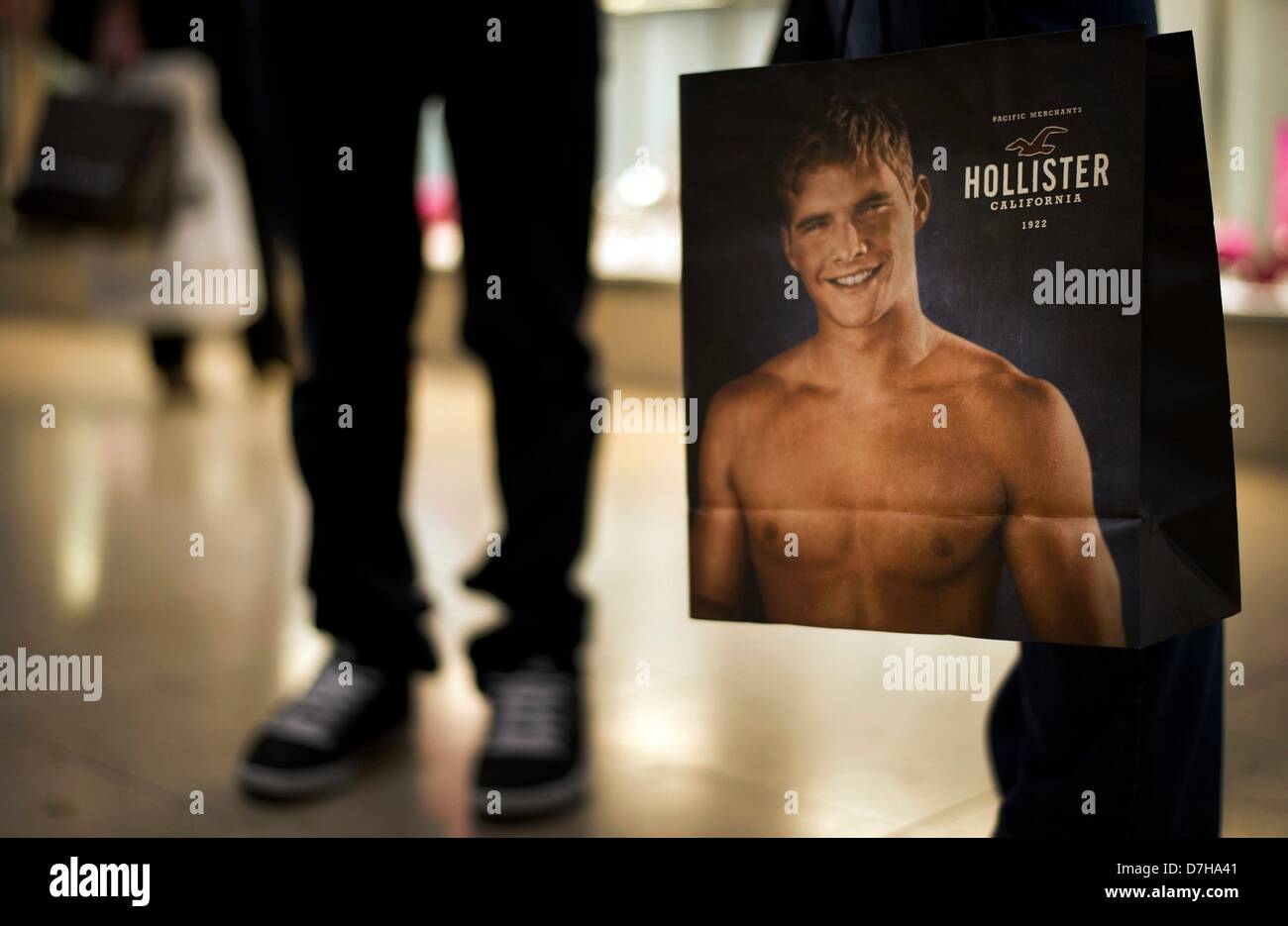 hollister bag model