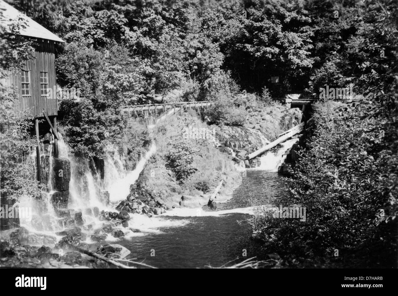 Cedar Creek dam and falls at Hall, Washington Stock Photo Alamy