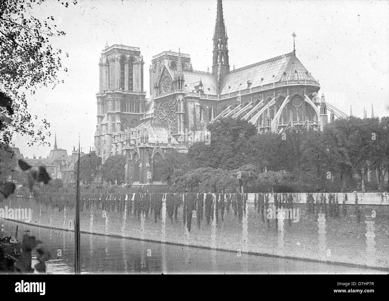 Notre Dame, Paris: from the Seine, gothic 1063-1235 Stock Photo
