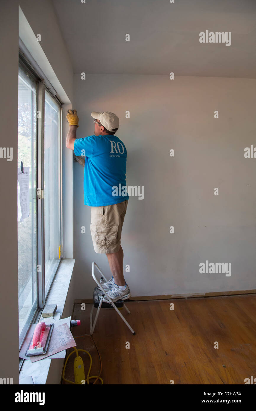 Habitat for humanity hi-res stock photography and images - Alamy