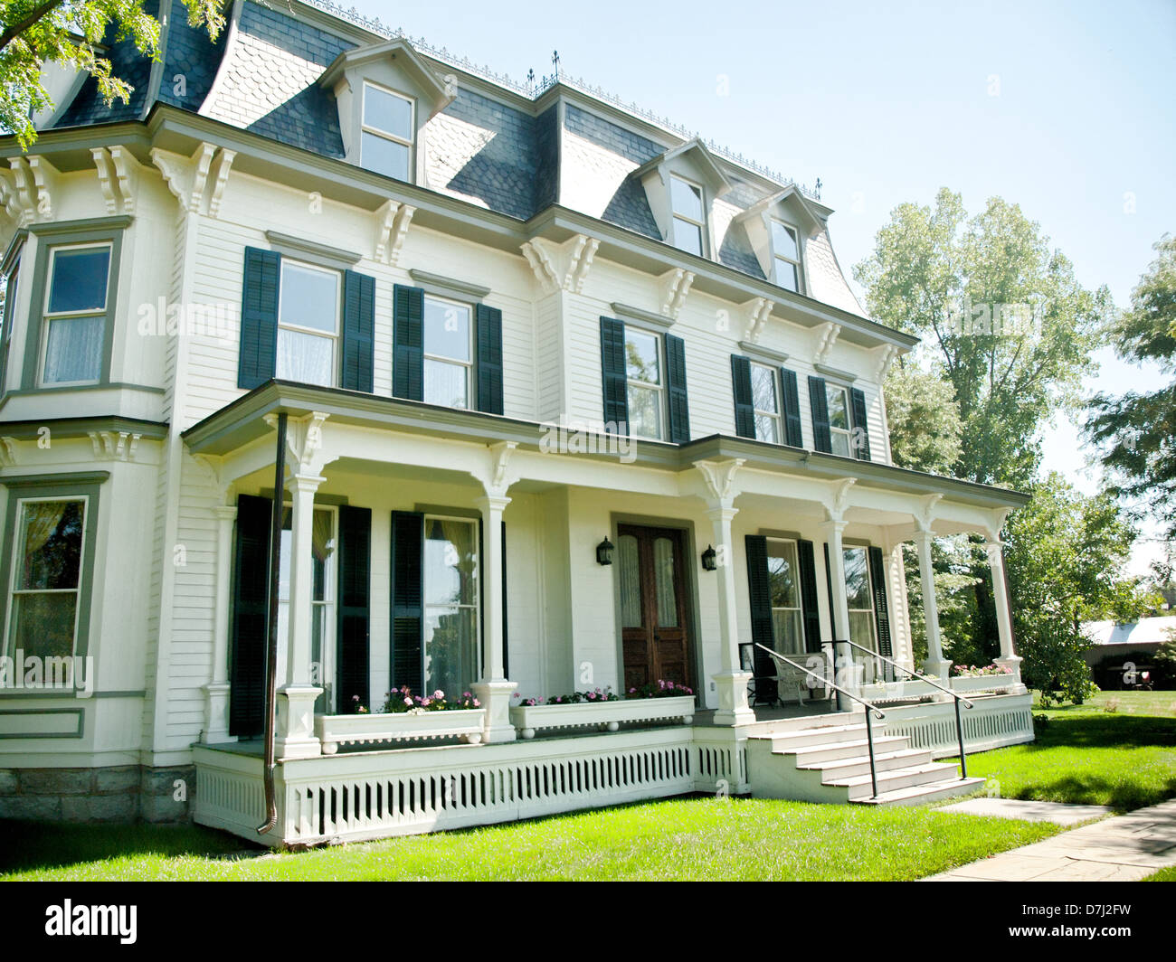 Large white victorian house hires stock photography and images Alamy