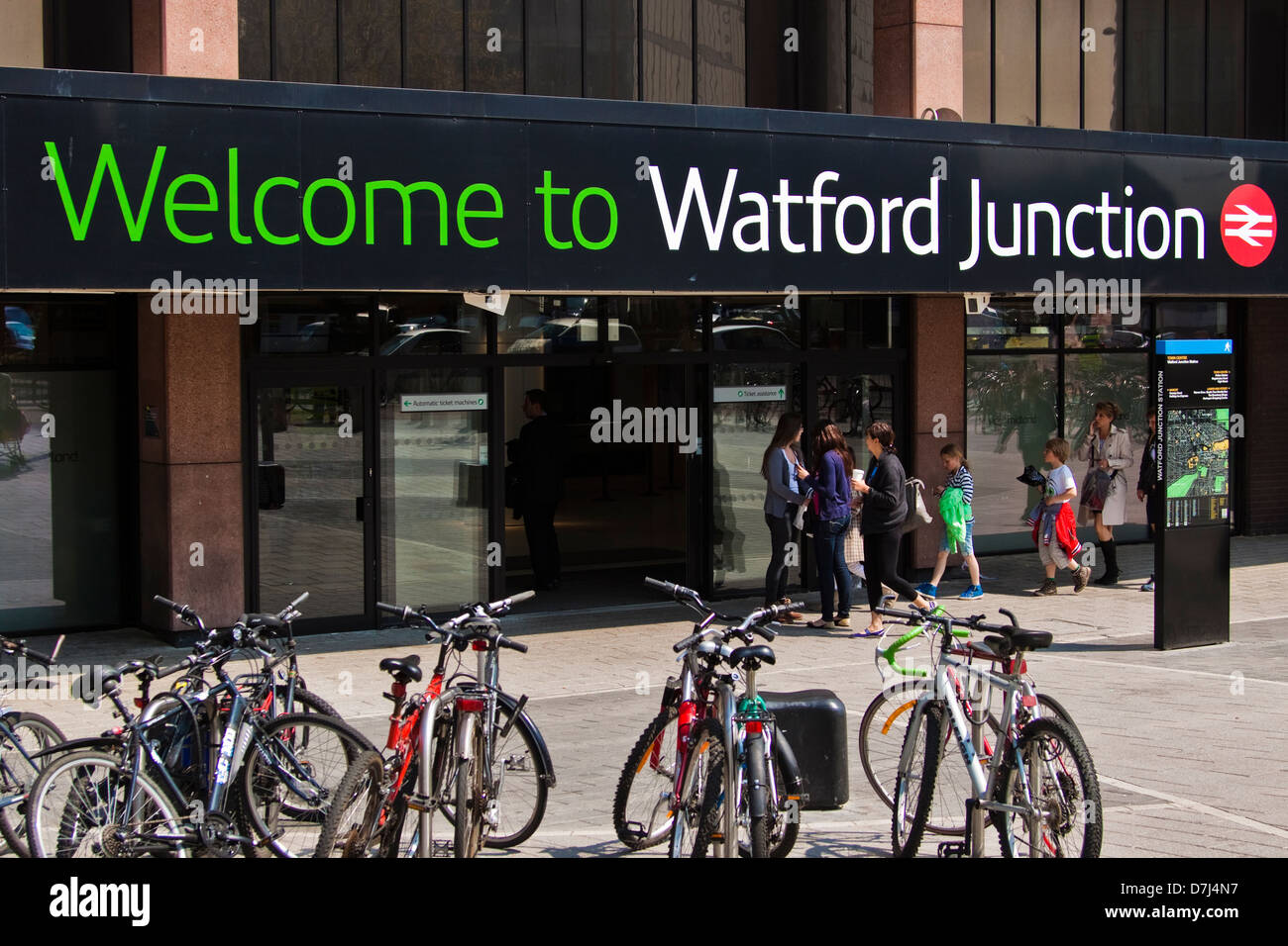 Watford junction railway station Stock Photo Alamy
