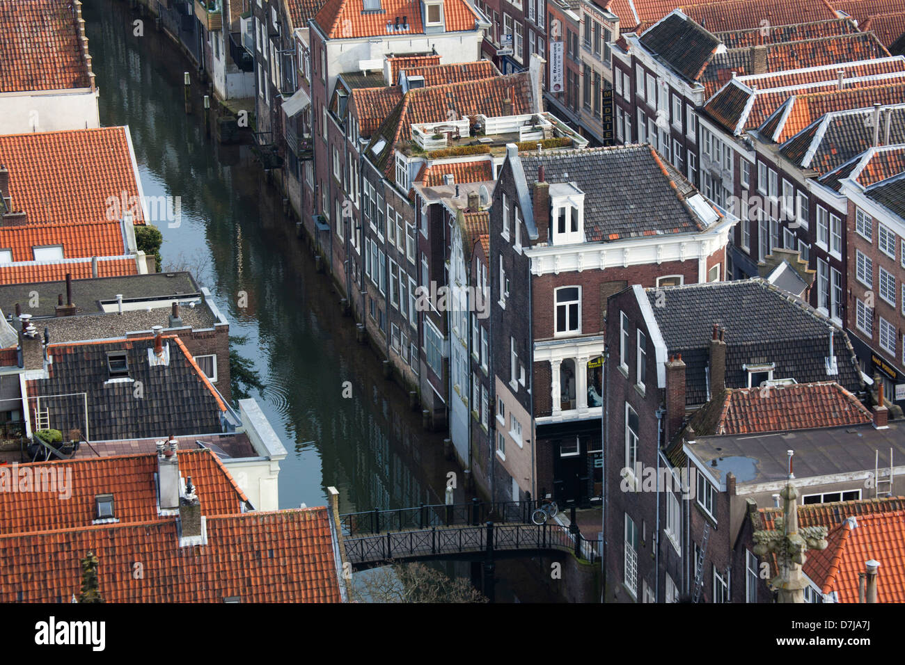 Canal houses hi-res stock photography and images - Alamy