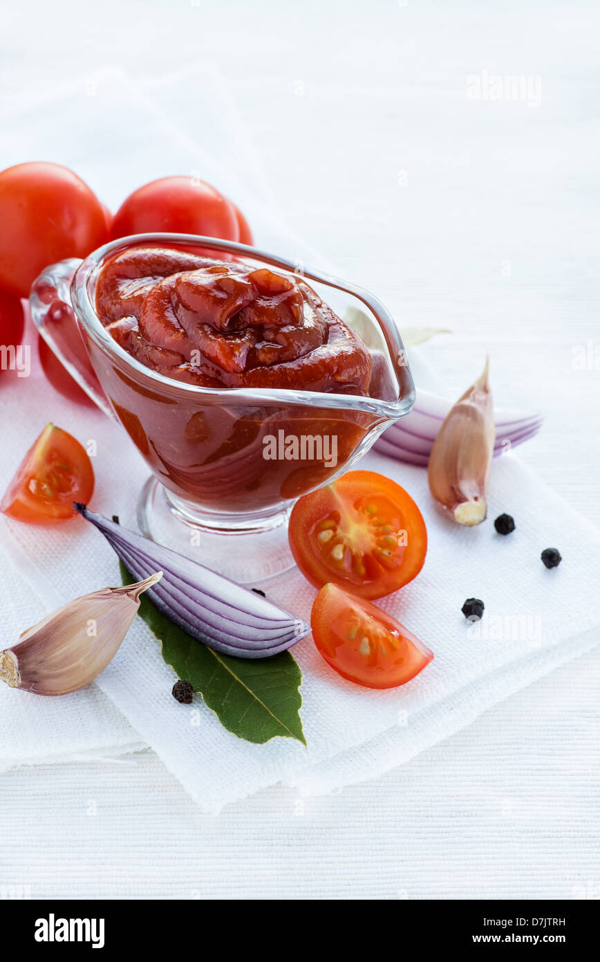 traditional-homemade-tomato-sauce-with-ingredients-selective-focus