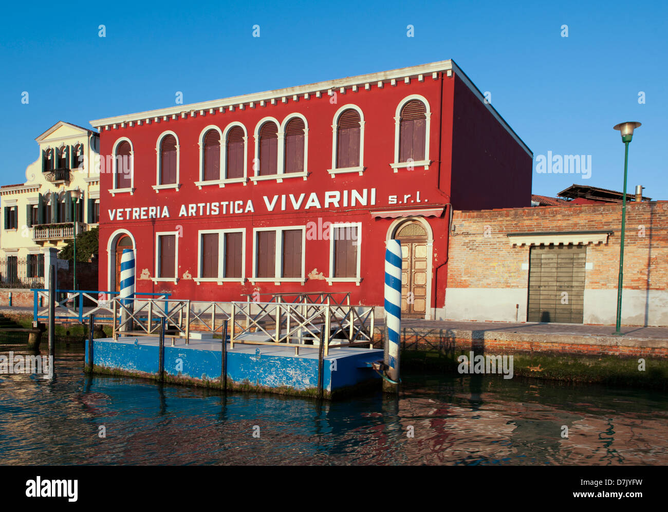 Vetreria Artistica Vivarini, Glass Factory, Fondamenta Serenella, Murano,  near Venice Stock Photo - Alamy