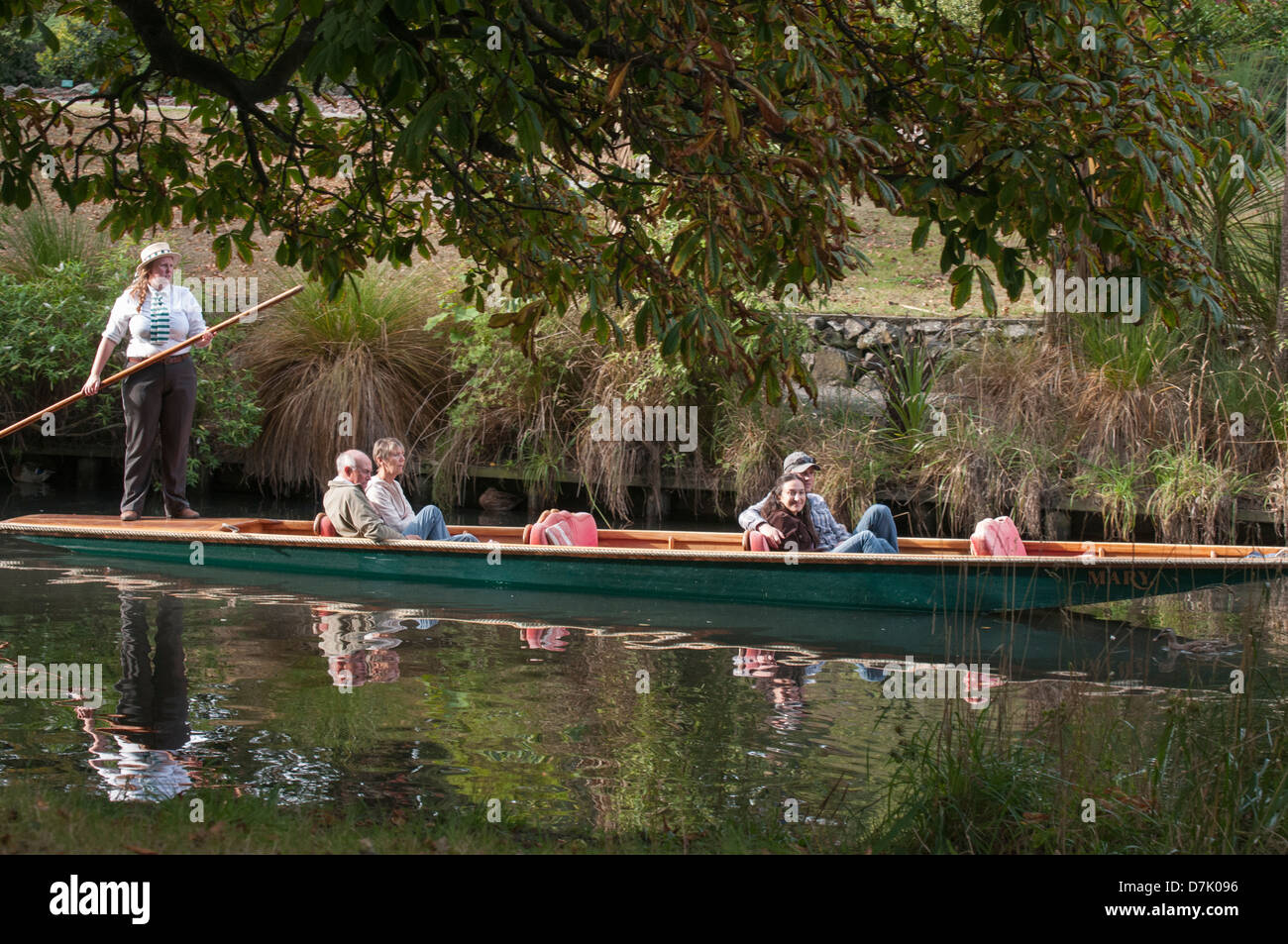 Punting on the Avon in Christchurch Botanic Gardens, Hagley Park Stock Photo