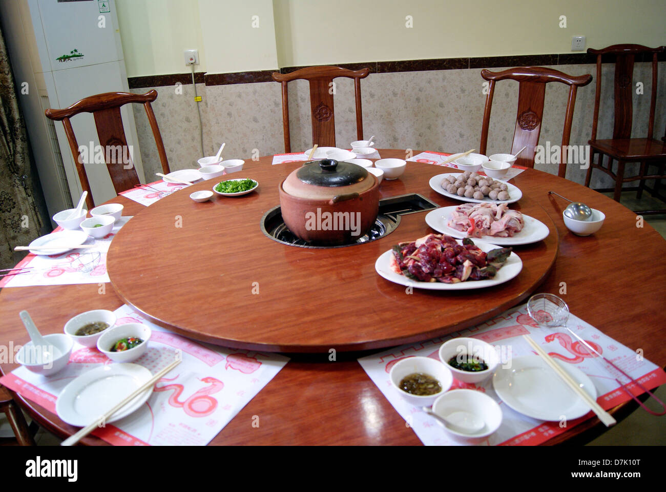Dining table and food material for Chinese Restaurant Stock Photo - Alamy