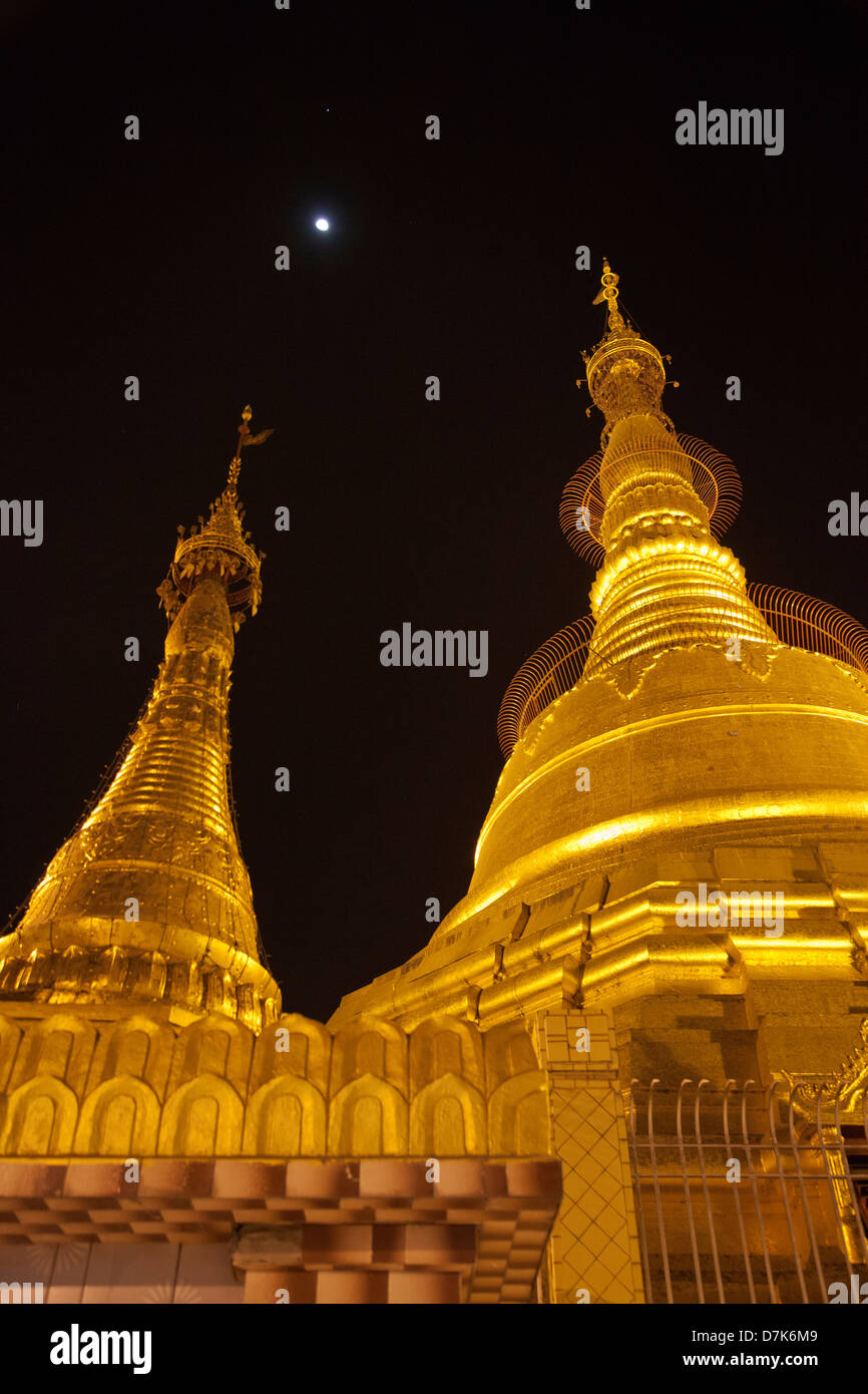 Moon gleaming hi-res stock photography and images - Alamy
