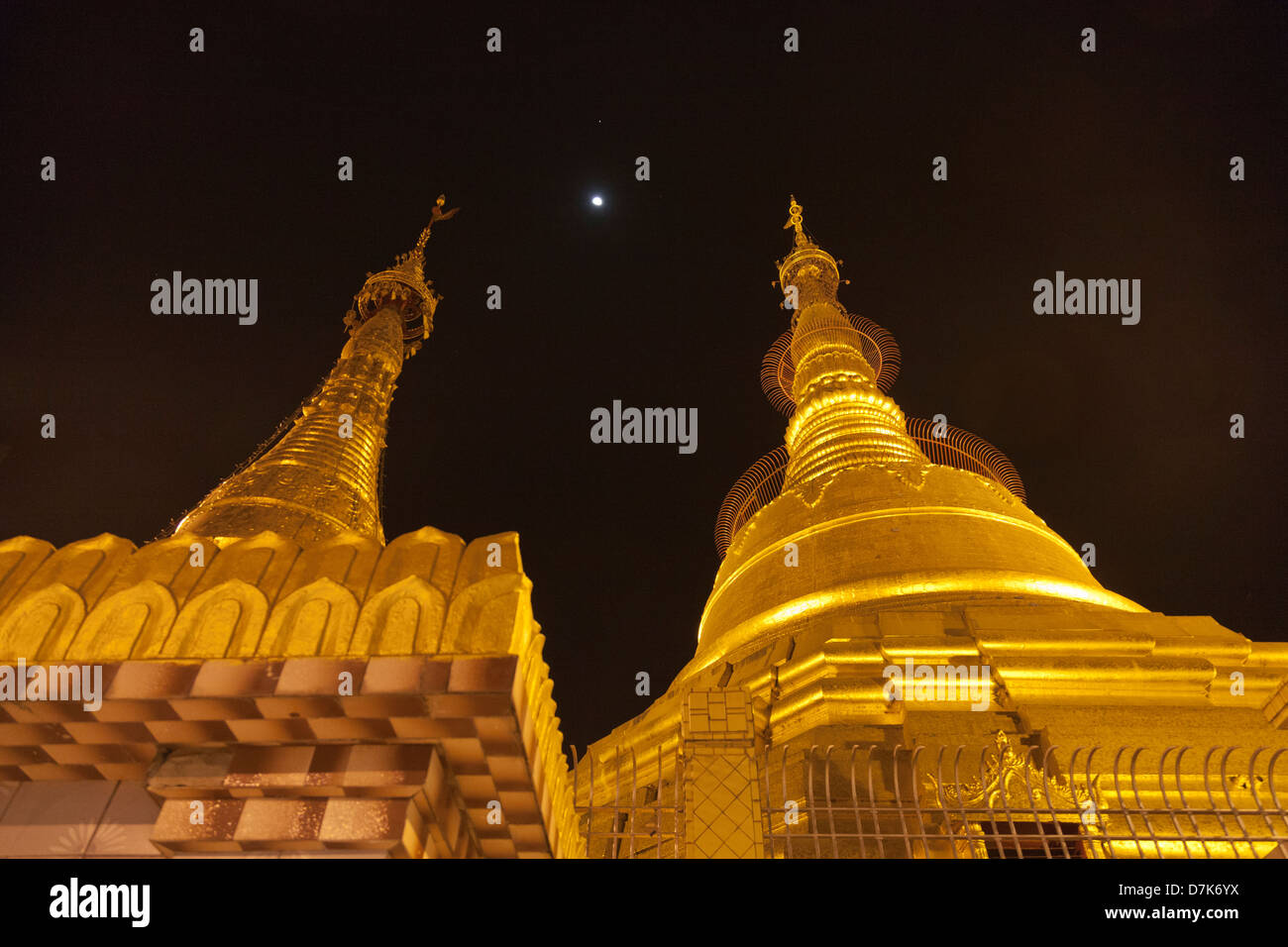 Gleaming moonlight hi-res stock photography and images - Alamy