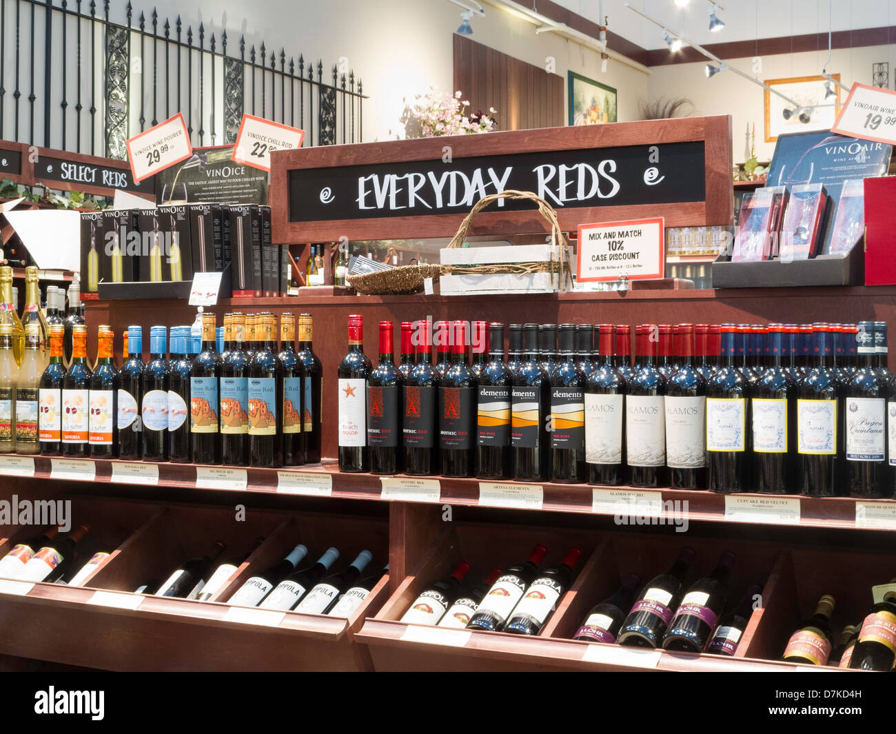 Wine grocery store hi res stock photography and images Alamy