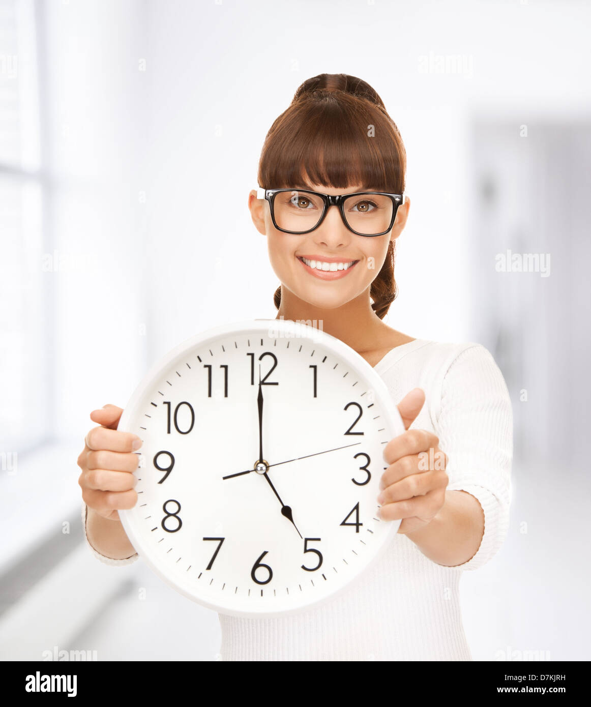 Nice office wall clock hi-res stock photography and images - Alamy