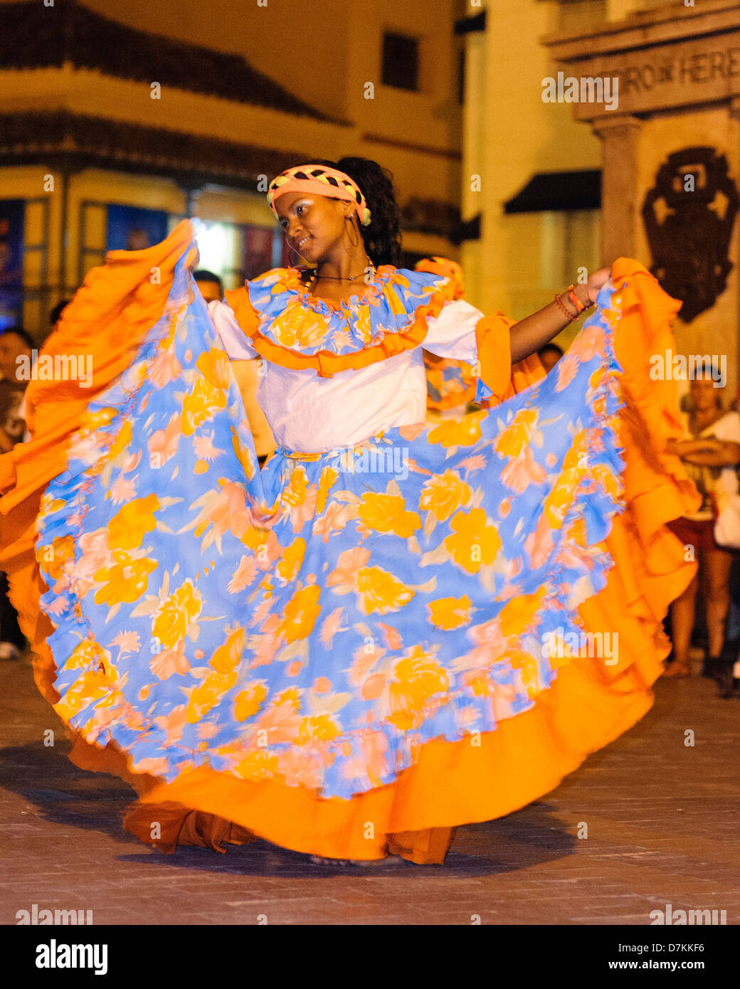 Colombia dance hi-res stock photography and images - Alamy