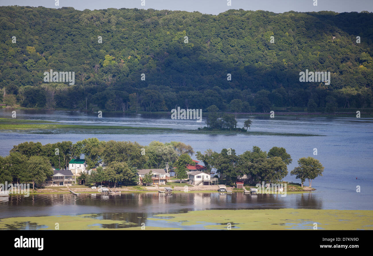 Summer homes on the islands of the upper Mississippi River near
