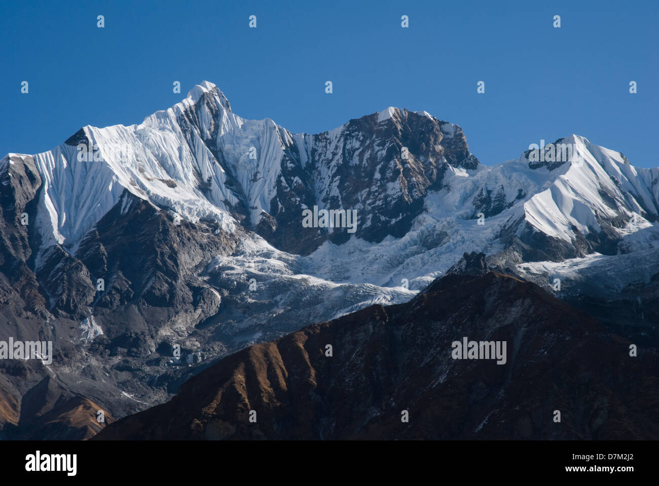 Himalayas peaks blue sky hi-res stock photography and images - Alamy
