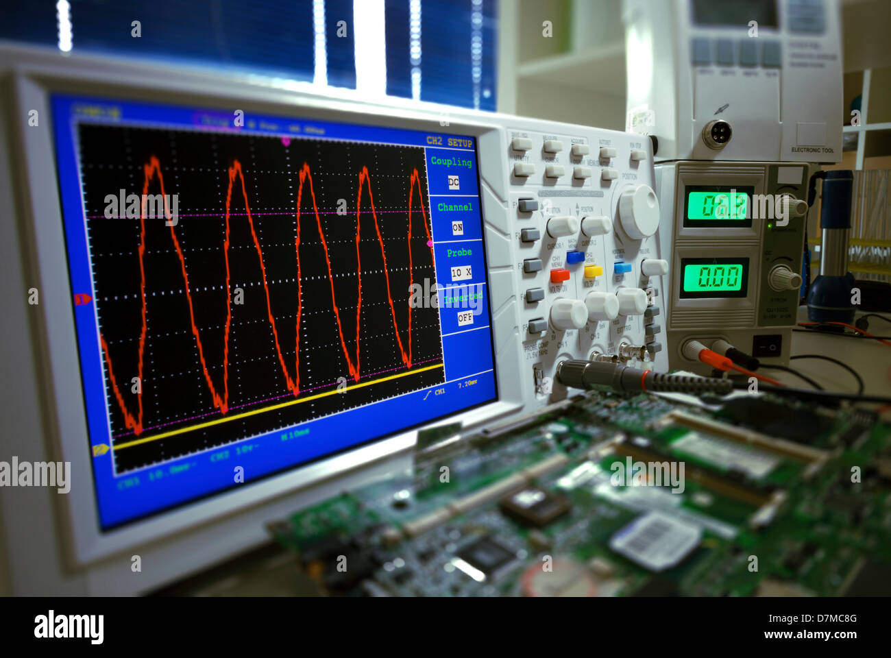 Oscilloscope hires stock photography and images Alamy