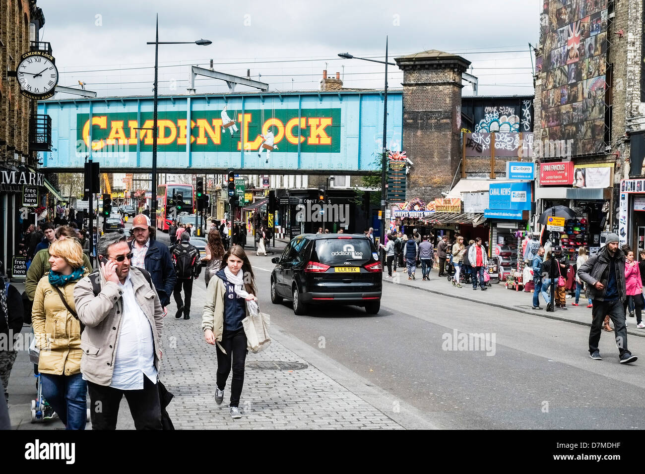 Gordon road street sign hi-res stock photography and images - Alamy