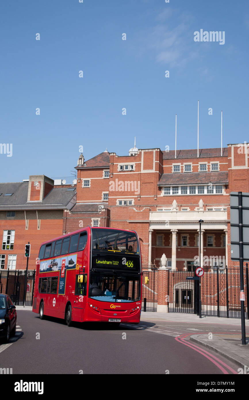 Members entrance of the Kia Oval showing the Jack Hobb Gates