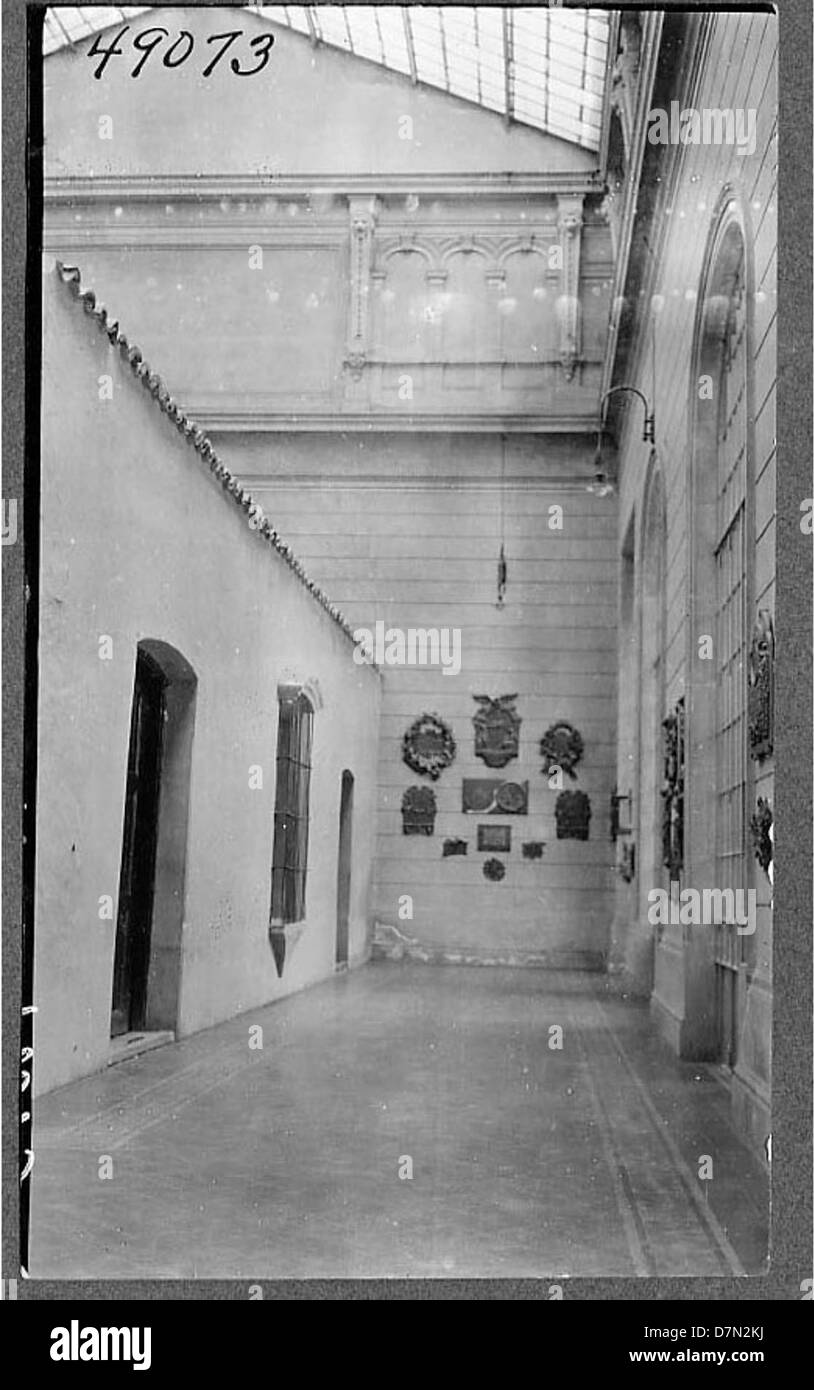 The image shows an expedition for vertebrate paleontology at the Old ...