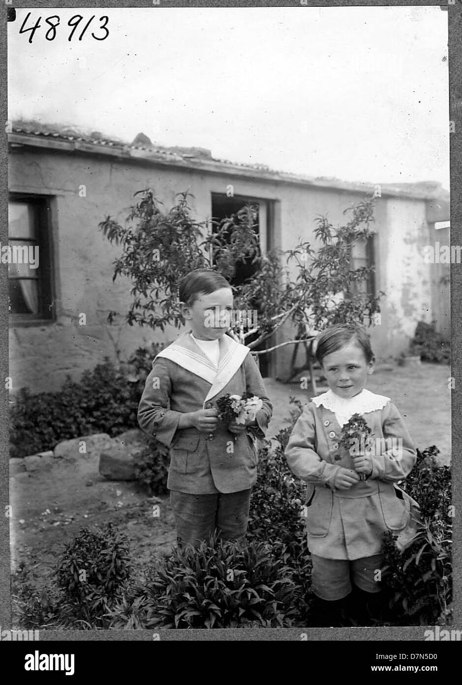 Paleontologists with Black and White Stock Photos & Images - Alamy