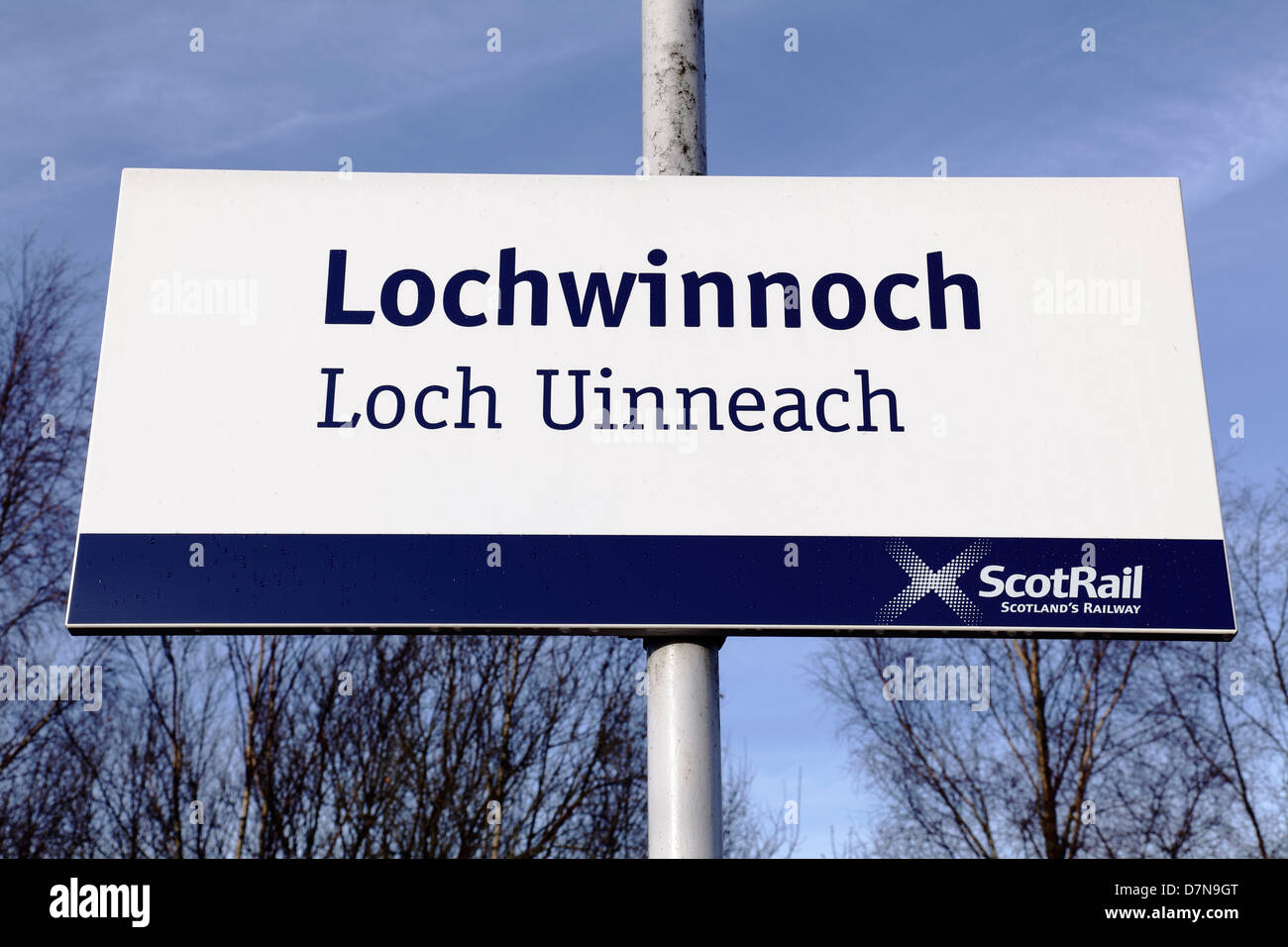 Lochwinnoch Loch Uinneach Scotrail Train Station sign in dual language English / Gaelic, Renfrewshire, Scotland, UK Stock Photo