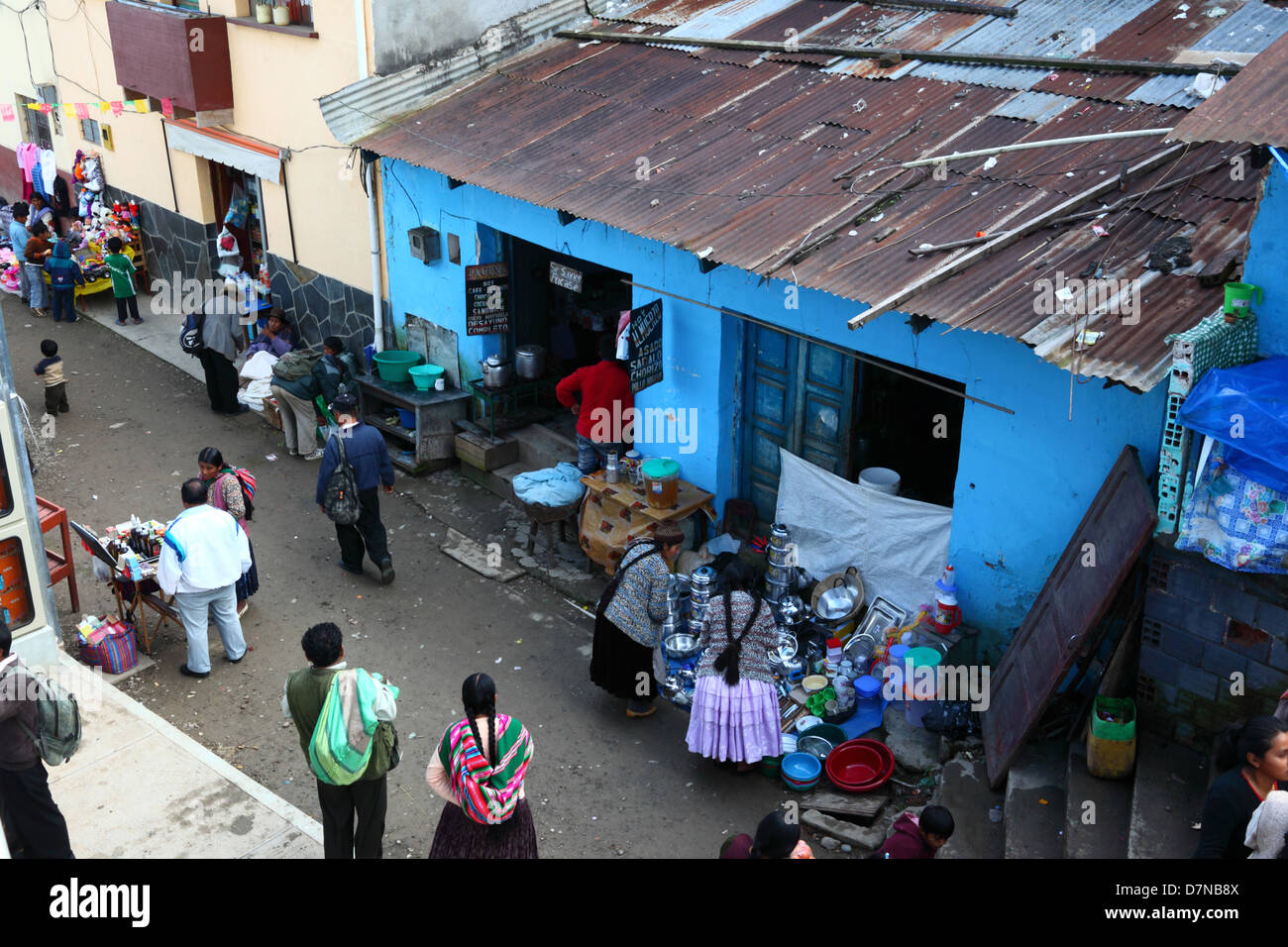 Shop selling pots and pans in street market, Coroico, Nor Yungas Province, Bolivia Stock Photo