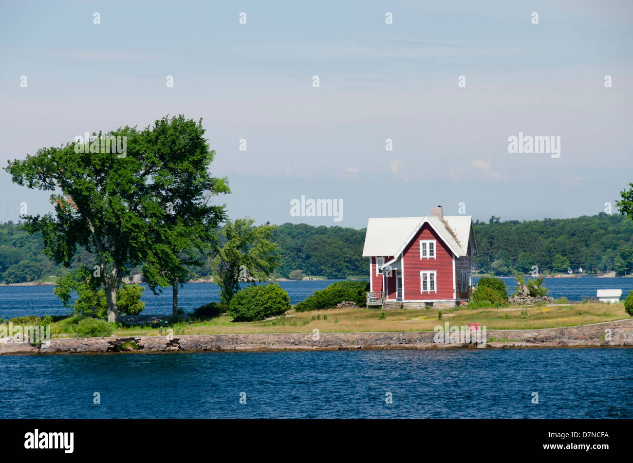 New York, St. Lawrence Seaway, Thousand Islands. The 'American Narrows' scenic waterway along the US and Canadian border. Stock Photo