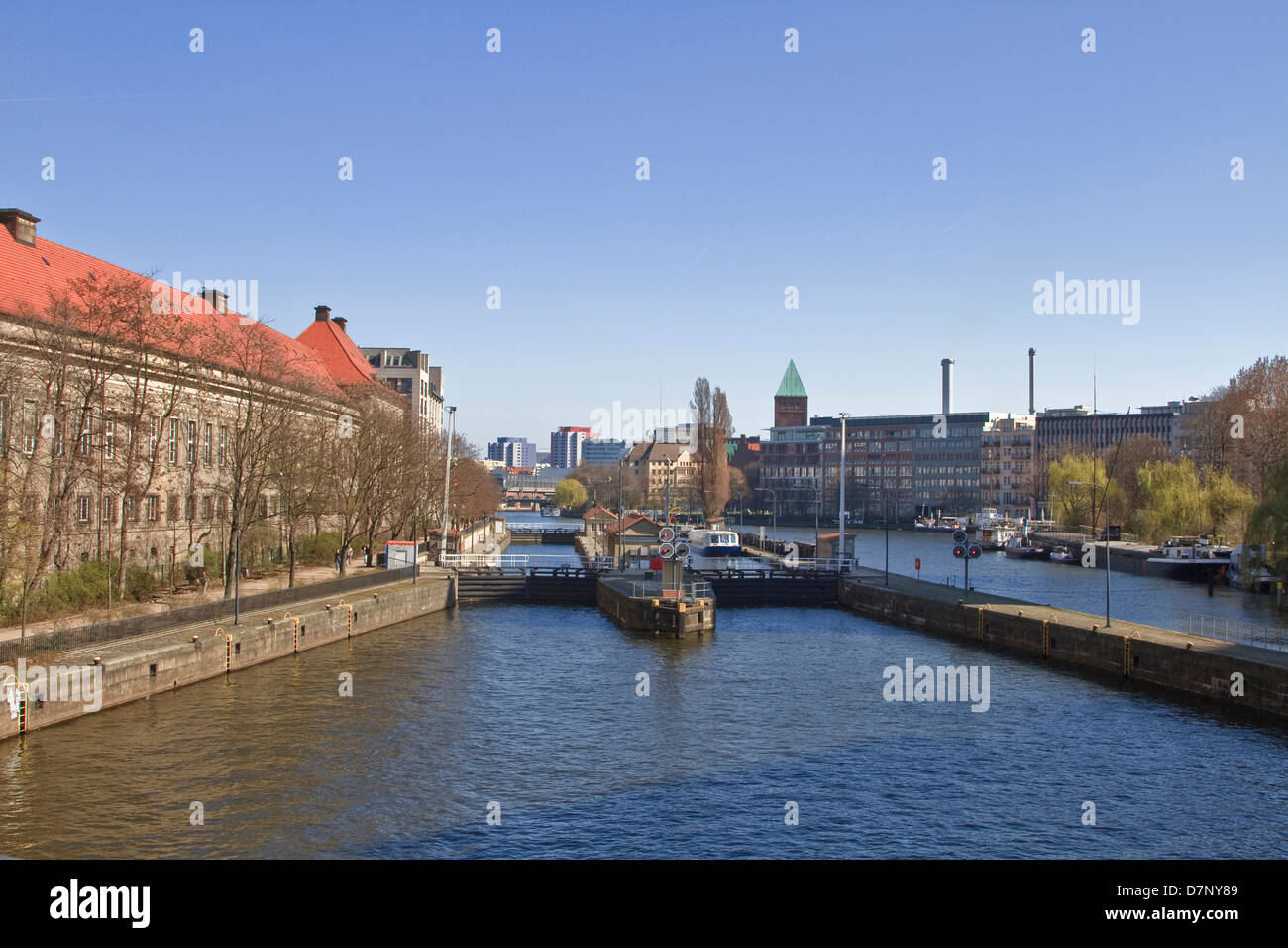 Sometimes called the Berlin docks, the Mühlendamm Schleuse is a set of locks in the centre of Berlin on the Spree river Stock Photo