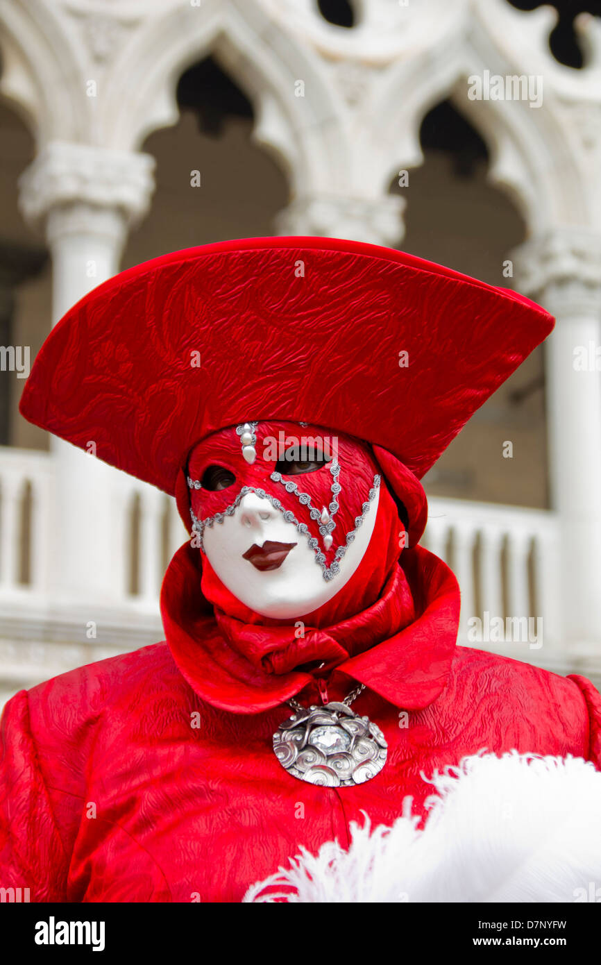 Venetian mask antique hi-res stock photography and images - Alamy